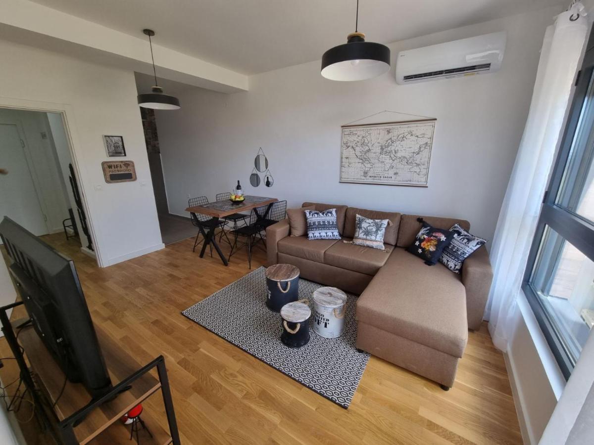 Apartman JaVi Apartment Bar Bagian luar foto