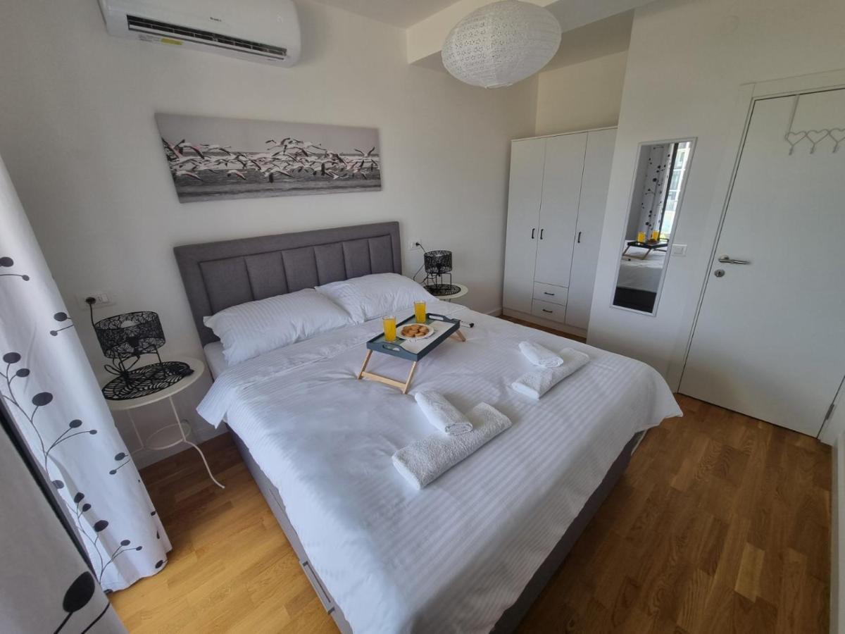 Apartman JaVi Apartment Bar Bagian luar foto