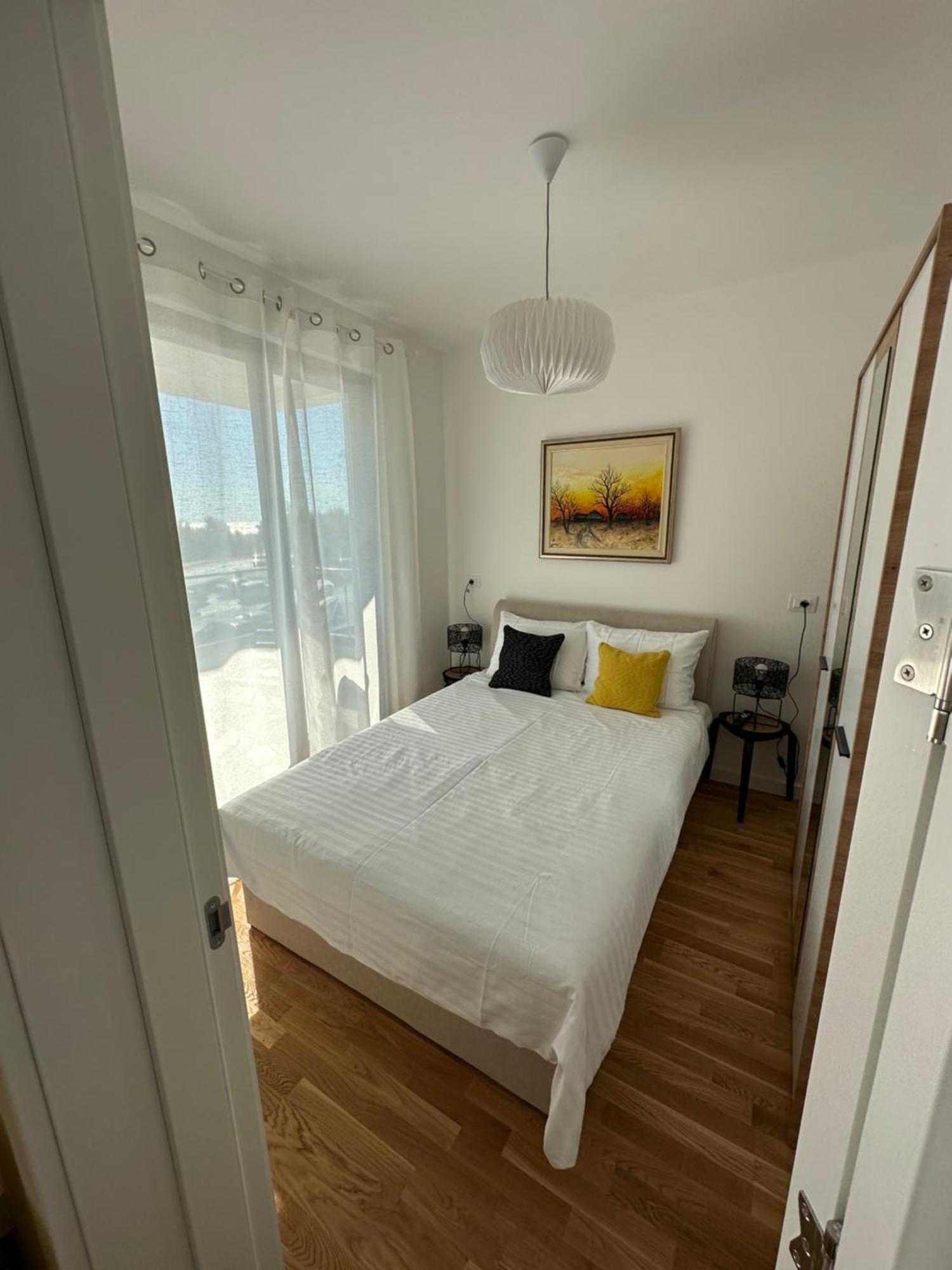 Apartman JaVi Apartment Bar Bagian luar foto