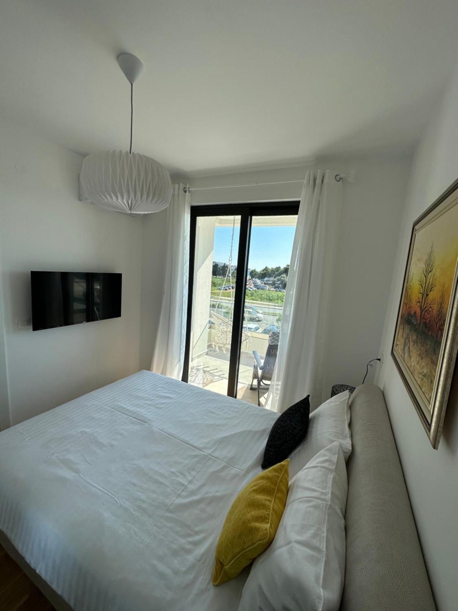 Apartman JaVi Apartment Bar Bagian luar foto