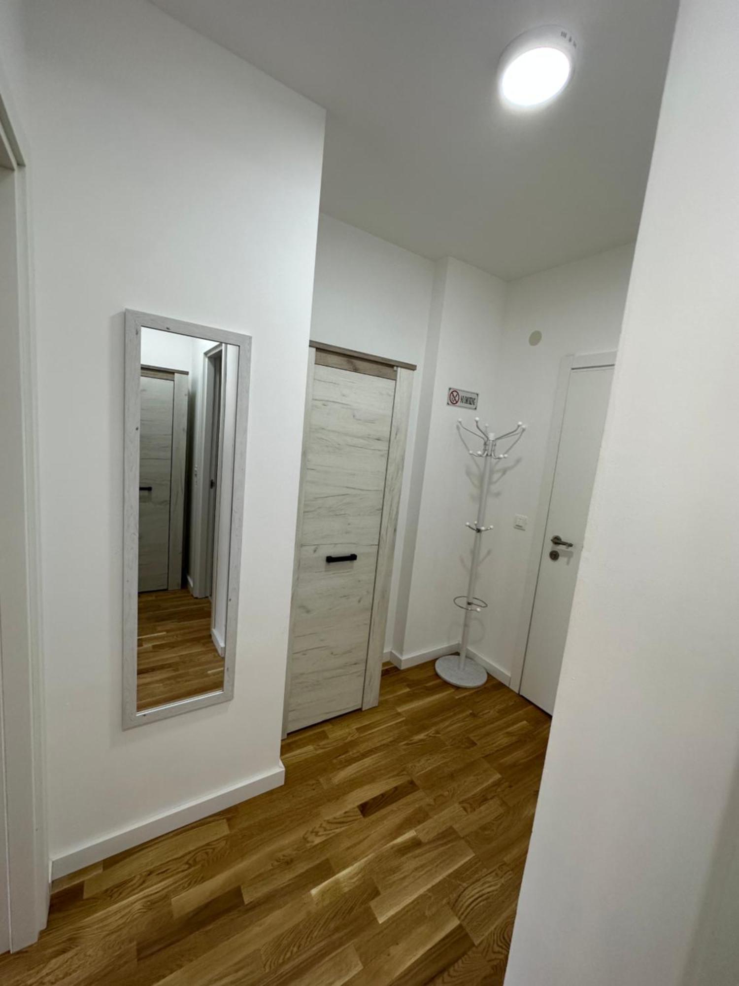 Apartman JaVi Apartment Bar Bagian luar foto