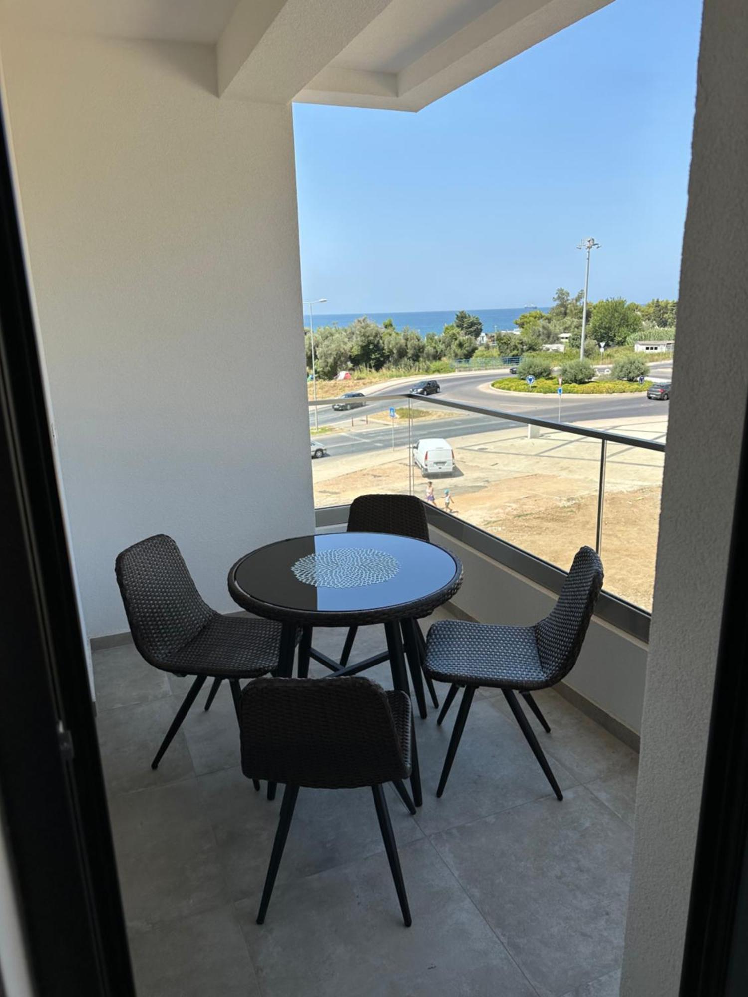 Apartman JaVi Apartment Bar Bagian luar foto