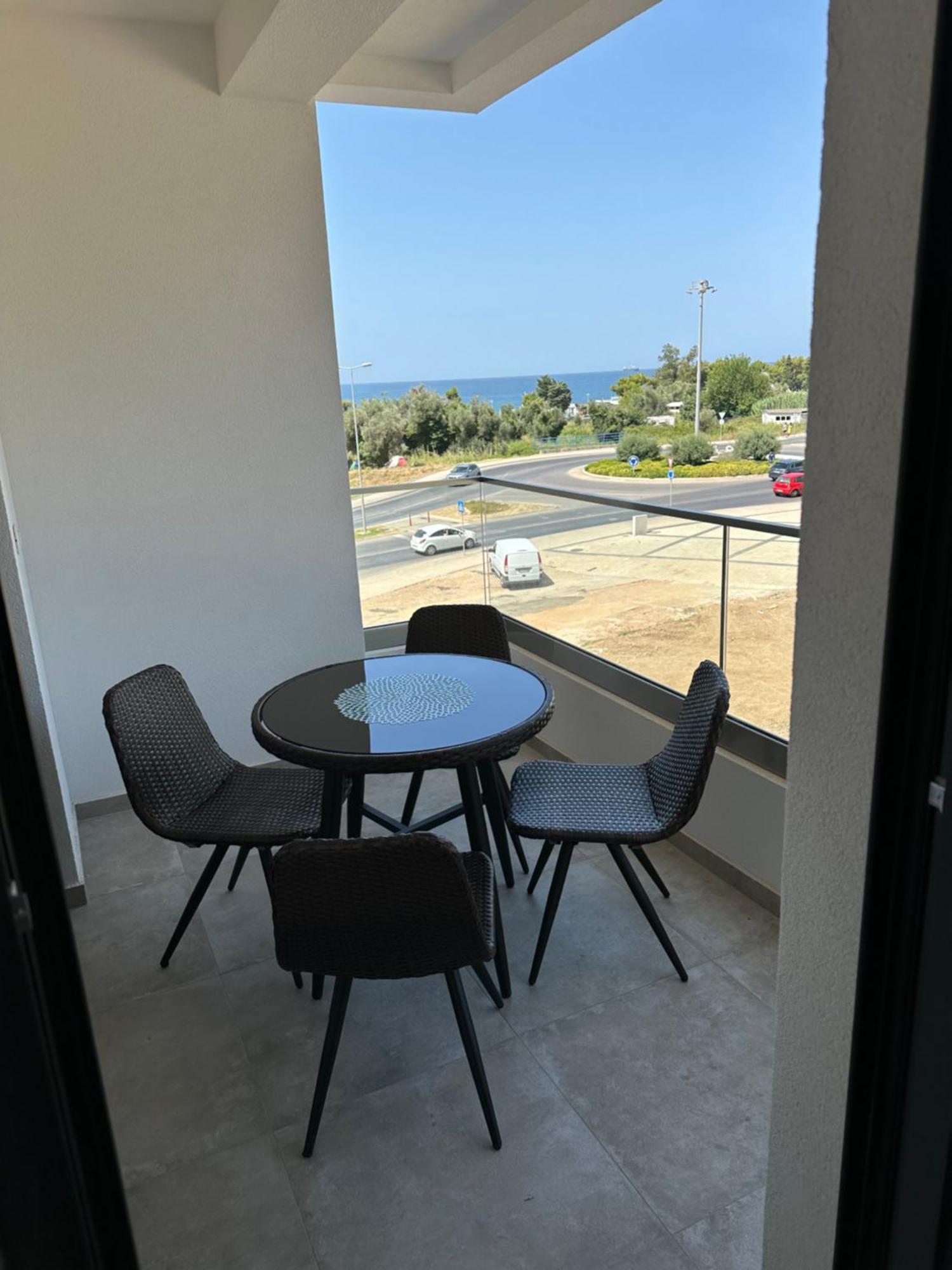Apartman JaVi Apartment Bar Bagian luar foto
